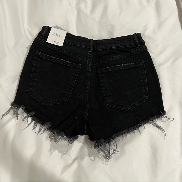 BNWT ZARA Shorts - Picture 2 of 3